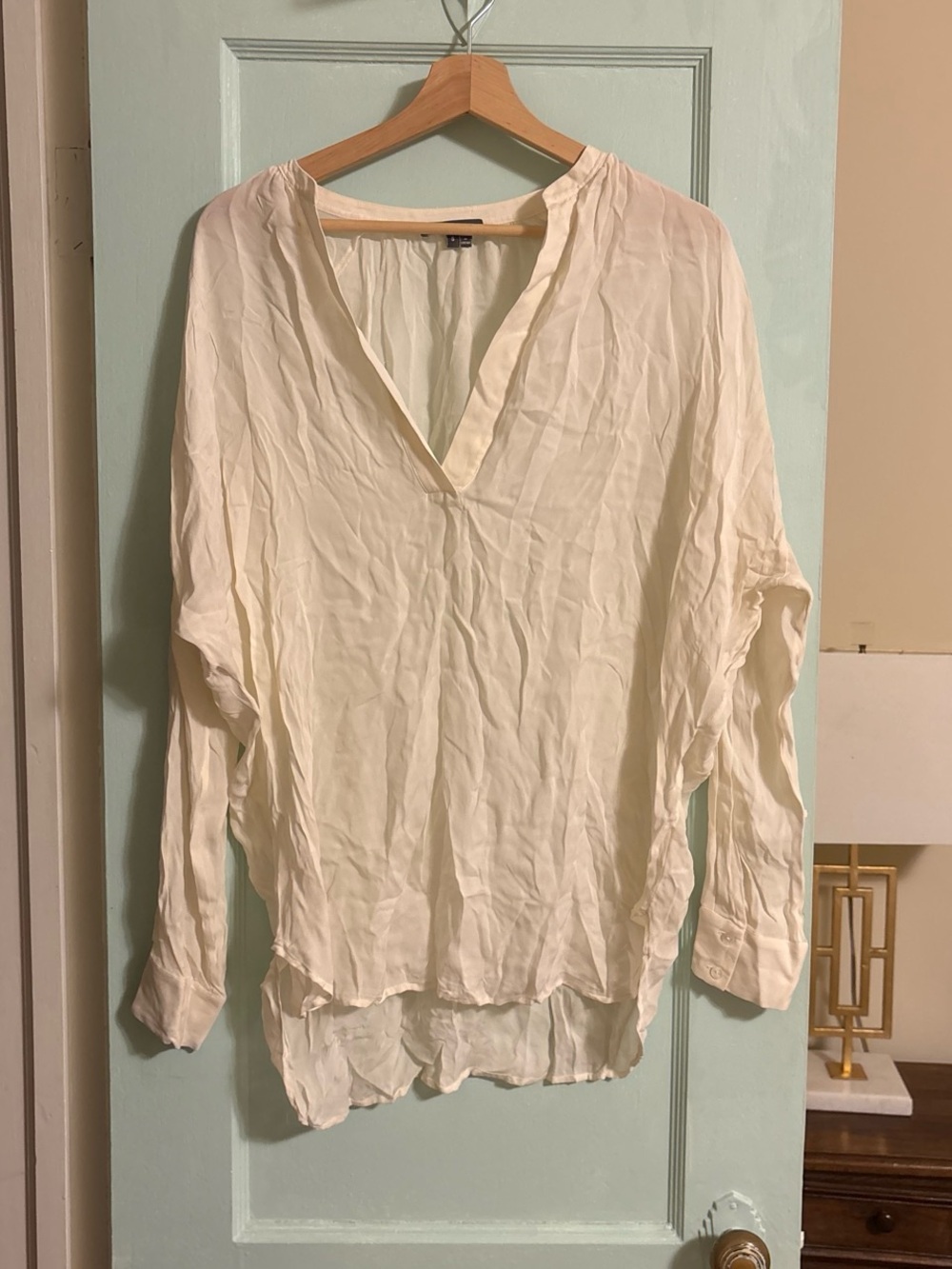 Vince Silk Cream V-Neck Long-Sleeve Women's Top